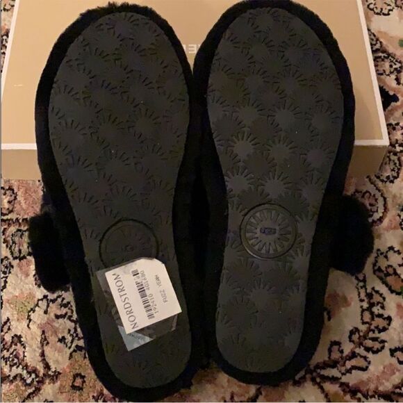 UGG Fuzz Yeah Genuine Shearling Sheepskins Slides Sandals Slippers Size 6 - Picture 7 of 9
